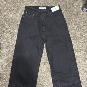 Abercrombie high rise 90’s relaxed jeans size 25 extra long